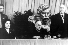 Parteitag 1945 / Foto: SPÖ Seitz_TF_1Parteitag1945_Jochmann_SchaerfSPOE_Broschuere_VGA