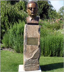 Denkmal im Donaupark / Foto: Wikipedia Salvador_Allende_DM_TF_Wikipedia