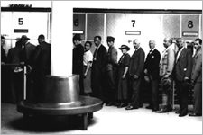 Foto: Österreichisches Volkshochschularchiv Urania_TF_Kassensaal_Oesterreichisches_Volkshochschularchiv