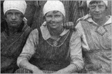 Ziegelarbeiterinnen, 1925 / Foto: Bezirksmuseum Favoriten TF_Tschech_Ziegelarbeiterinnen_1925_BM10