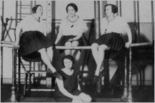 Sokol-Turnerinnen, 1926 / Foto: Bezirksmuseum Favoriten TF_Sokol_Turnerinnen_1926_BM10