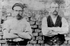 Ziegelarbeiter, um 1900 / Foto: Bezirksmuseum Favoriten TF_Tschechische_Ringofenarbeiter_1900_BM10