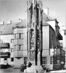 Spinnerin am Kreuz und George-Washington-Hof / Foto: Bezirksmuseum Favoriten TF_Favoriten_GeorgeWashingtonHof_Spinnerin_BM10