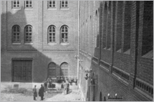 Waffensuche im Arsenal / Foto: VGA TF_Arsenal_Waffensuche_VGA