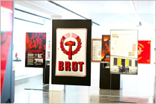 Hammerbrot-Tafel im Waschsalon Karl-Marx-Hof