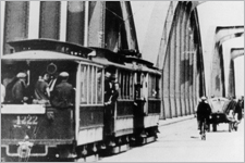 TF5_Wiener_Linien_Strassenbahn_FloridsdorferBruecke_BO20