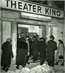 Volkstheater in den Außenbezirken, 1954 / Foto: ÖGB-Archiv Volkstheater_Aussenbezirke_TF_1954_4_OEGB_Archiv