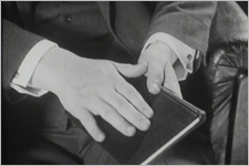 Das Notizbuch des Mr. Pim / Foto: Filmarchiv Austria Mr_Pim_TF2_Filmarchiv