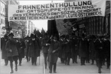 Foto: SPÖ TF_Verband_SozDemokKaufleute_Fahnenenthuellung2_BO16_2