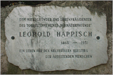 Gedenkstein / Foto: Bauer Happisch_Leopold_TF_Digi