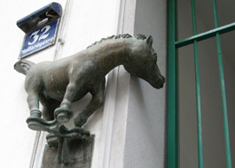 Einsteinhof_head2_lb