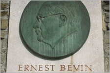 Tf_ernest_bevin_hof_digi