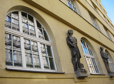 02_altmann