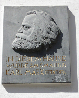 03_marx_haus2