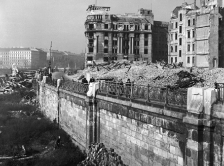 15_dianabad_zerstoert_1945_ma44