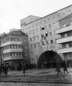 1934_marxhof_blauerbogen_vga5