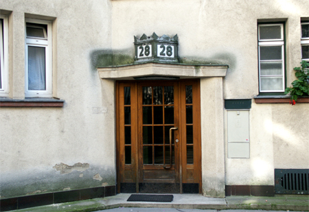 3_liebknechthof_charlotte_schlifelner