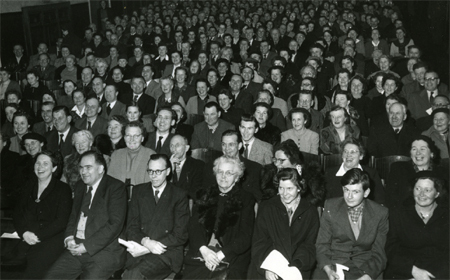 3_volkstheater_aussenbezirke_1954_oegb_archiv