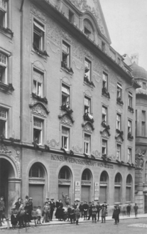 Arbeiterheim_ottakring_konsum_bo16