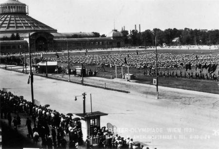 Arbeiterolypiade_massenturnen_trabrennplatz_1931_asboe