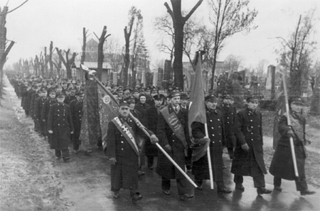 Bauer_urnenbeisetzung_12_2_1948_vga_1