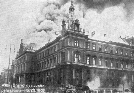 Brennenderjustizpalast3_1927_vga8