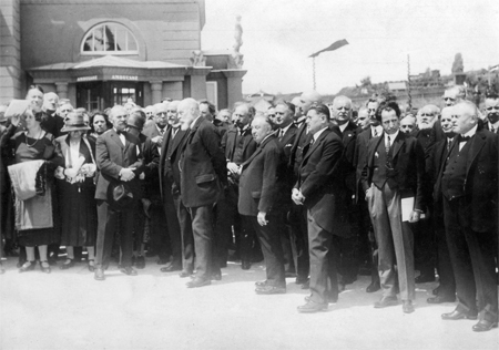Eroeffnung_frauenhospiz_1926_18_bezirk_proft_tandler_seitz_hanusch_vga8
