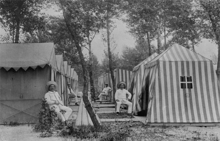 Gaensehaeufel_umkleidezelte_um1907_vga7