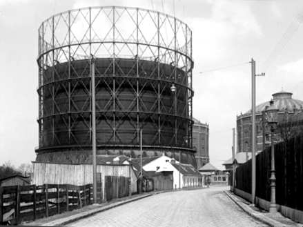 Galerie_simmeringer_gasometer_1928_mediawien