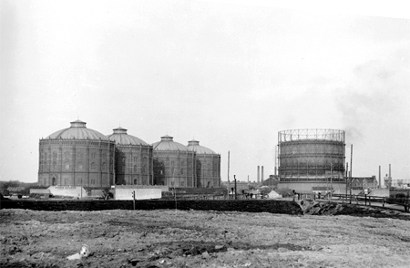 Galerie_simmeringer_gasometer_1930_mediawien