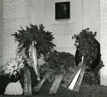 Hanusch_ferdinand_grab_oegb_fotoarchiv