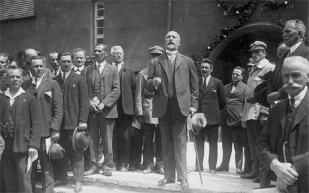 Hanuschhof_eroeffnung_1925_bm03