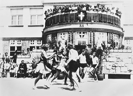 Karl_marx_hof_eroeffnung2_bm19