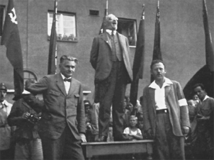 Karl_marx_hof_gloeckel1931_spoe1