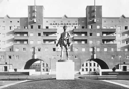 Karl_marx_hof_platzansicht_bm19