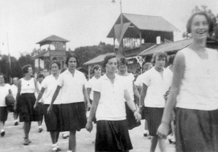 Landstrasser_wat_frauen_um1930_2_bm03