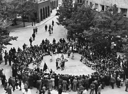 Reismannhof_1mai1948_bo12