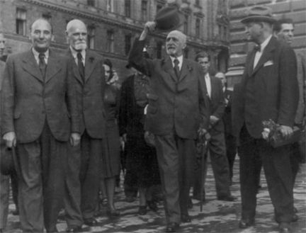 Seitz_zurueck_vga10