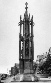 Spinnerin_am_kreuz_bo10