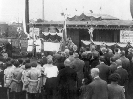 Tschech_herzplatz_sokolakademie_1928_bm10