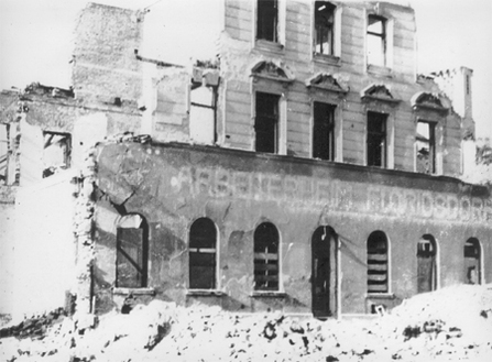 Zerstoertesarbeiterheimfloridsdorf_bm21